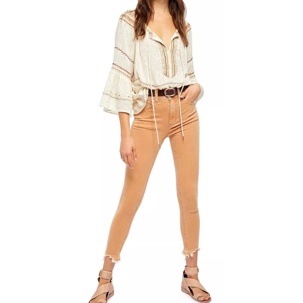 NEW WE THE FREE BY FREE PEOPLE Size 0 (24) Wild Child Skinny Jean In Peach-brown